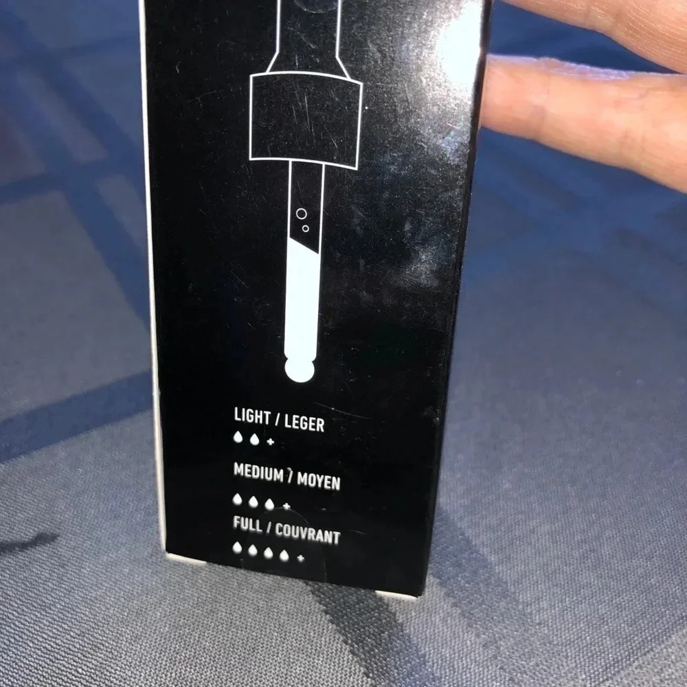 𝅺NEW! Medium Olive NYX foundation